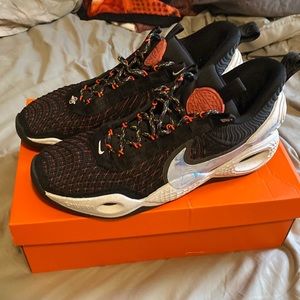 Nike cosmic unity